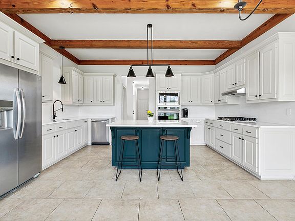 3rd image of 43154 Bayside Ct