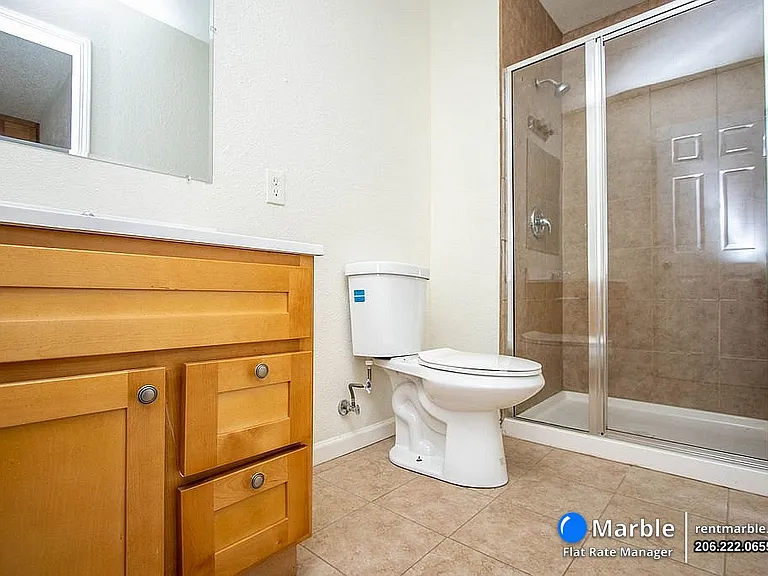 847 E Main St #4 — Photo 5