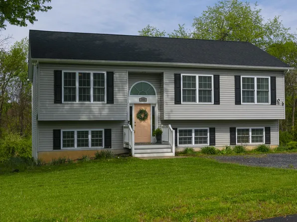 205 Sandpiper Ln, Shepherdstown, WV 25443