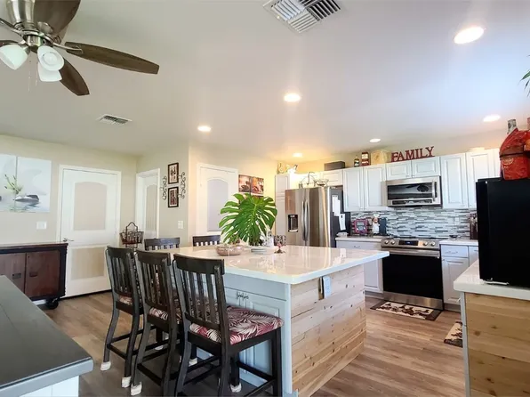 87-1530 Laia St, Waianae, HI 96792