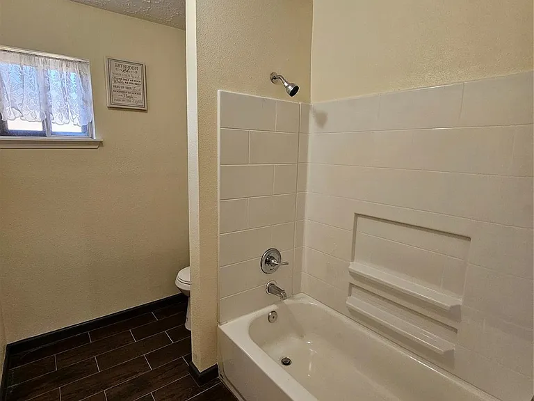 8319 Wind Veil Dr — Photo 36