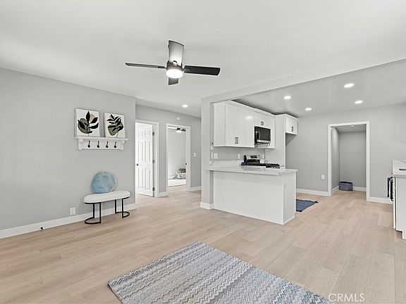 3rd image of 612 N Main Ave