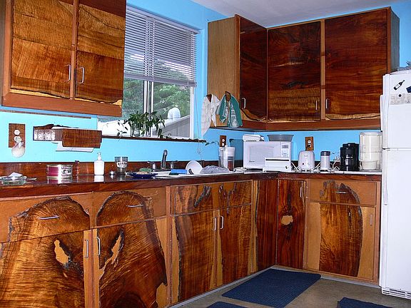 kitchen right