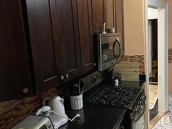 4th image of 858 Avenue C Floor 1