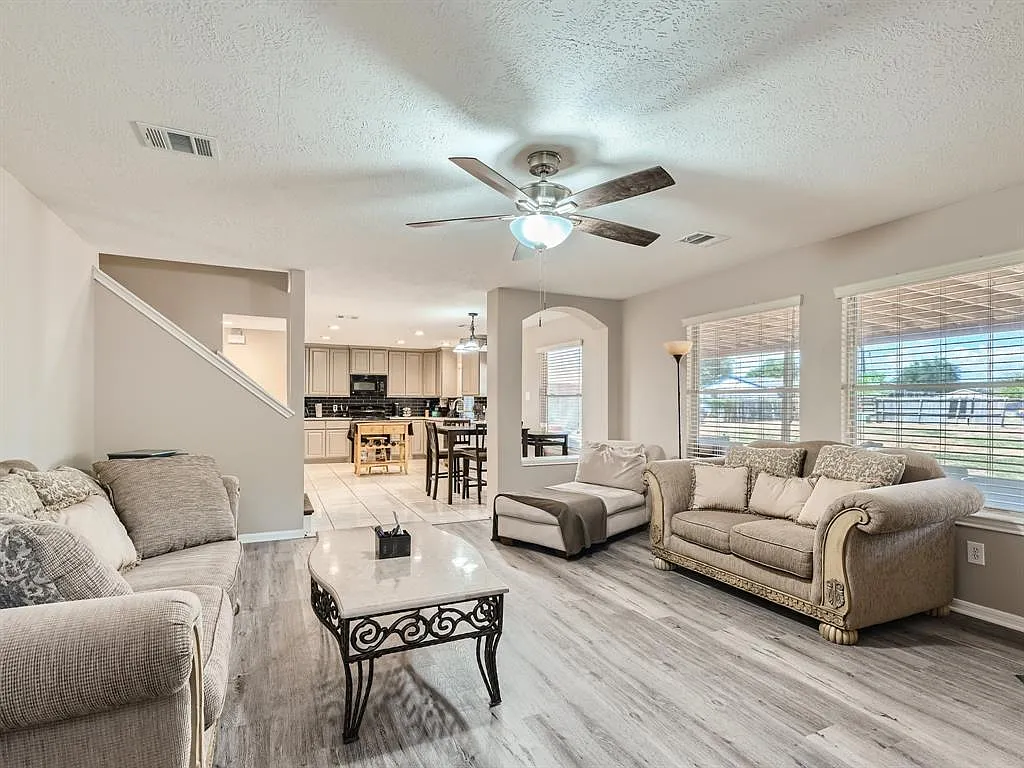 16218 Bunker Ridge Rd — Photo 3
