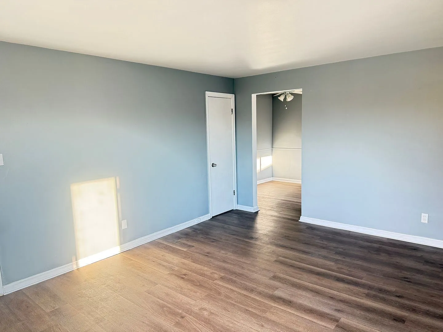 2 bed, 1.0 bath, 700 sqft, $1,095 — Photo 3