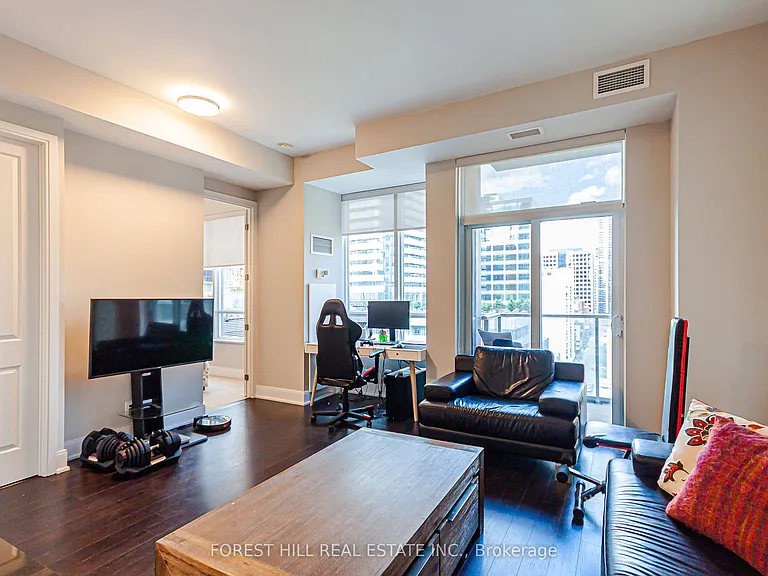 21 Balmuto St #1002 — Photo 9