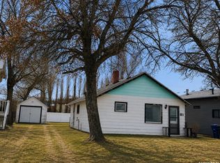 311 2nd Ave W, Assiniboia, SK S0H0B0