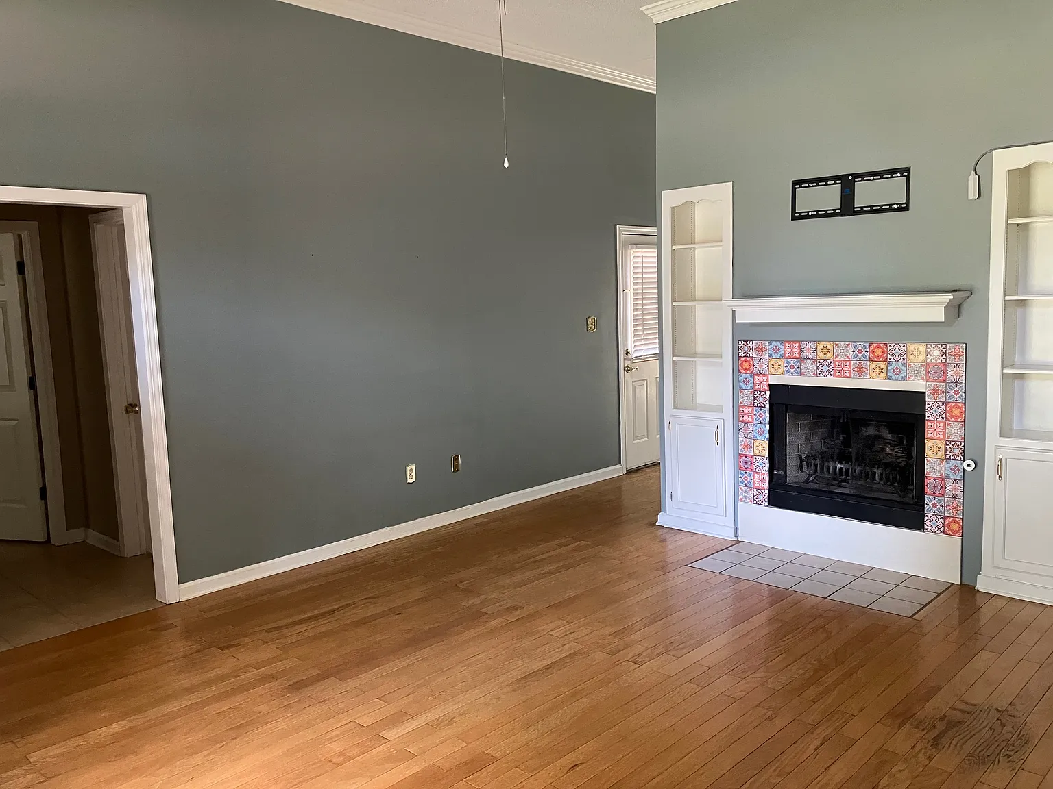 6786 Oak Forest Dr — Photo 2