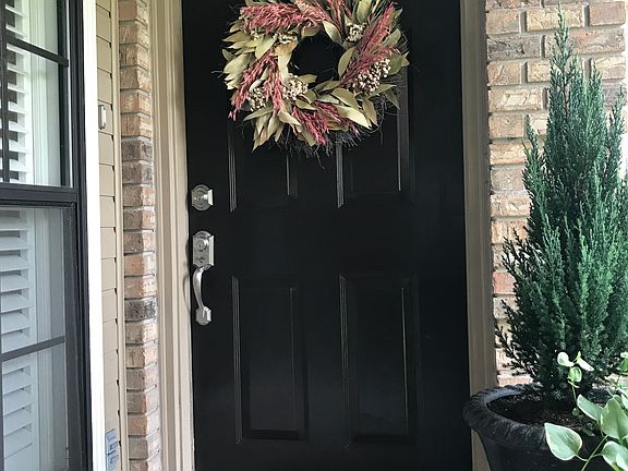 3rd image of 2432 Greenview Dr