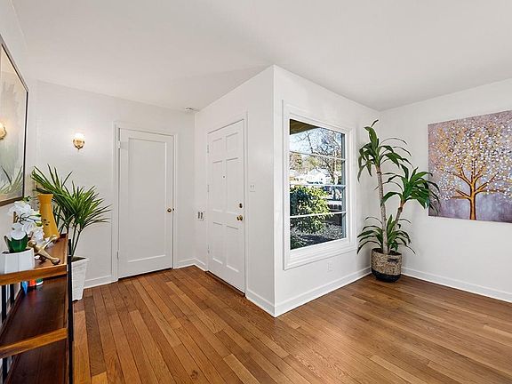 3rd image of 2395 Slater Street