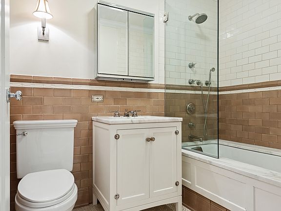 5th image of 27 W 72nd St #708