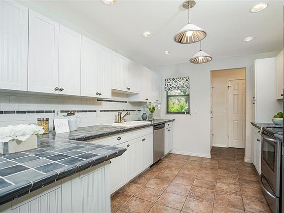 4th image of 811 Summer Winds Ct