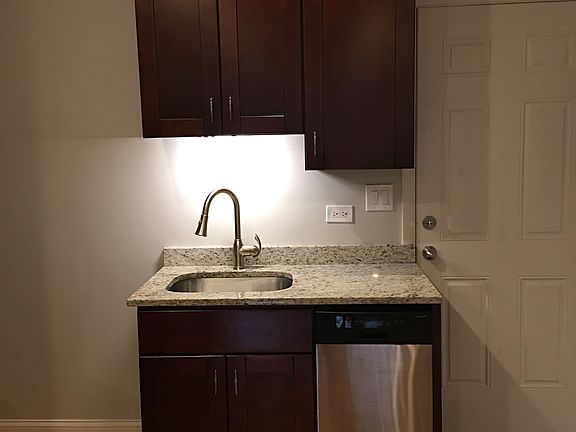 2nd image of 1229 N Bosworth Ave #G