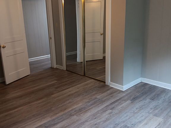 5th image of 913 Clayton Ave #2
