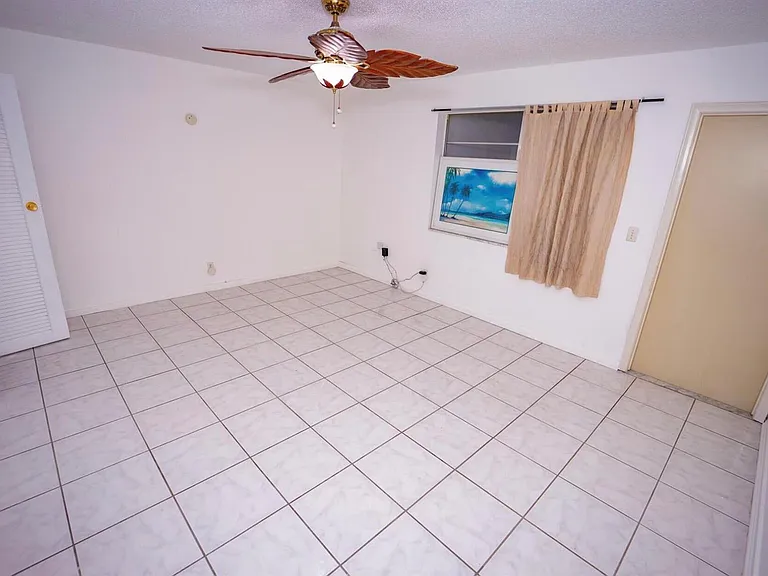 3240 Ridge Hill Rd #C — Photo 13