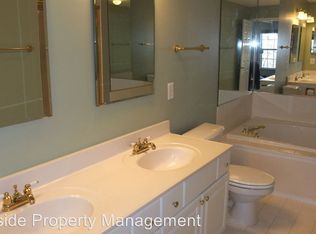 319 Overlook Dr, Occoquan, VA 22125