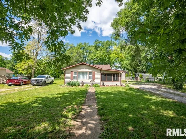 145 Urbandale Ave, East Peoria, IL 61611