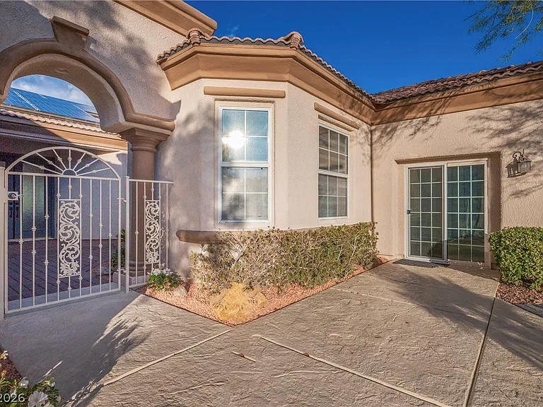 10534 Mandarino Ave — Photo 3