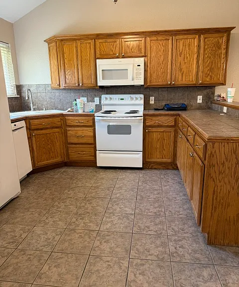 21923 Pleasant Ridge Rd — Photo 5