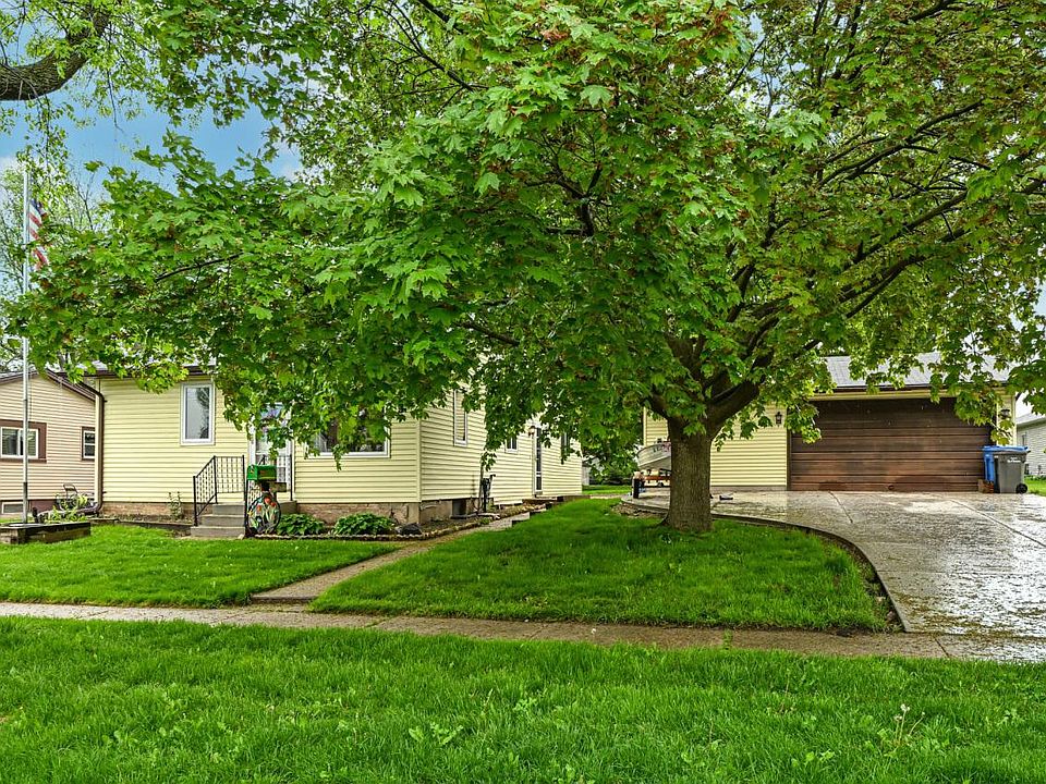 1st image of 1209 Dakota STREET