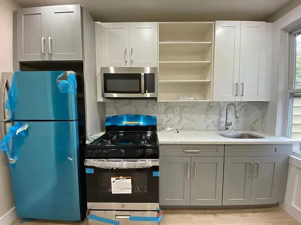 216 Claremont Ave #3, Jersey City, NJ 07305