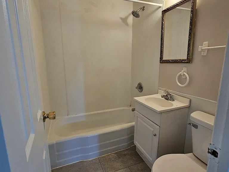 634 E Meade St — Photo 3