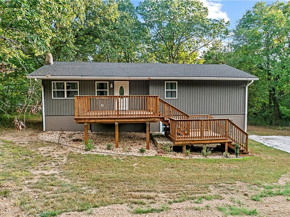 1st image of 140 W Cardinal Ln