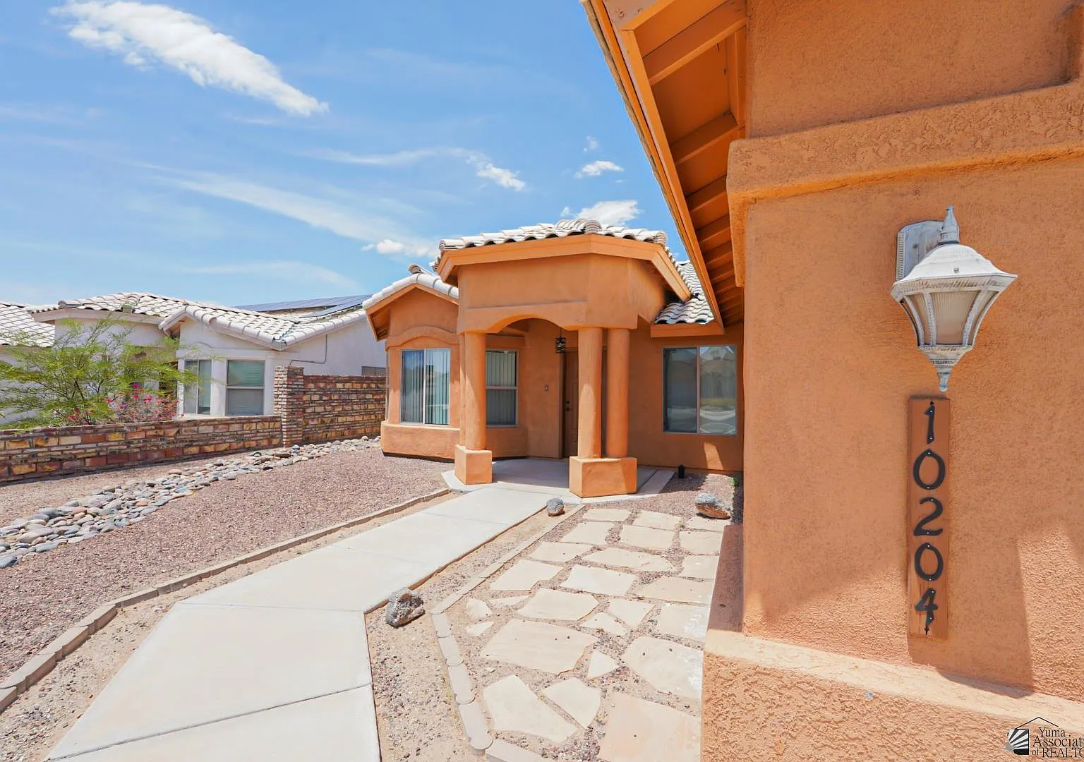 3 bed, 2.0 bath, 1739 sqft, $1,800 — Photo 4