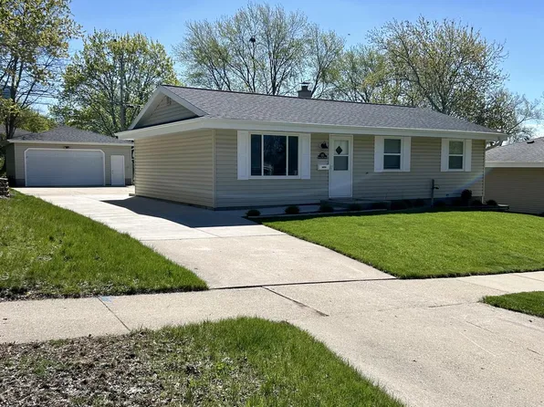 1315 North 11th AVENUE, West Bend, WI 53090