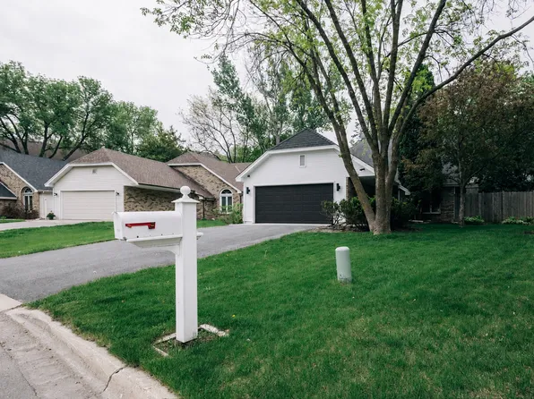 18701 Clear View Dr, Minnetonka, MN 55345