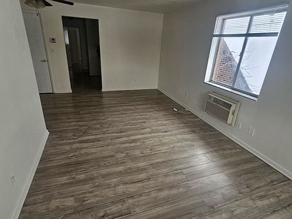 4th image of 2722 Wentworth Ave APT C