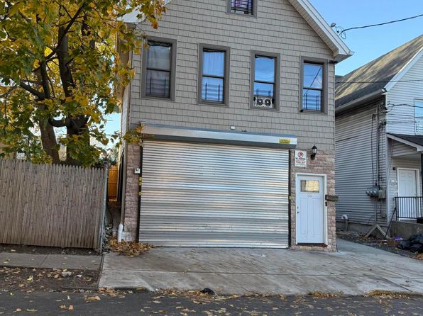 88 Ann St