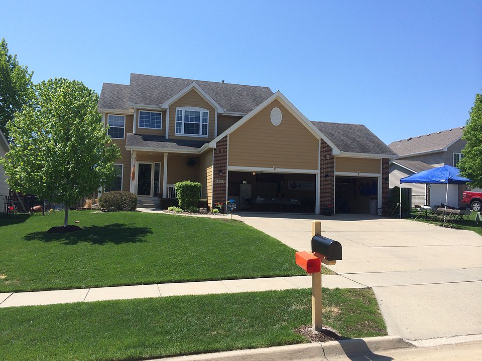 1st image of 3909 NW Seasons Ct