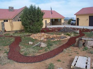 933 N Horsemans Park Dr, Dammeron Valley, UT 84783