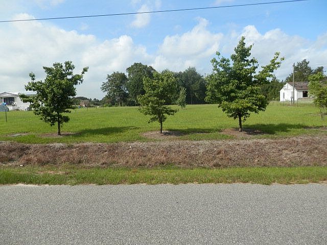 2nd image of 334 Honey Bear Rd