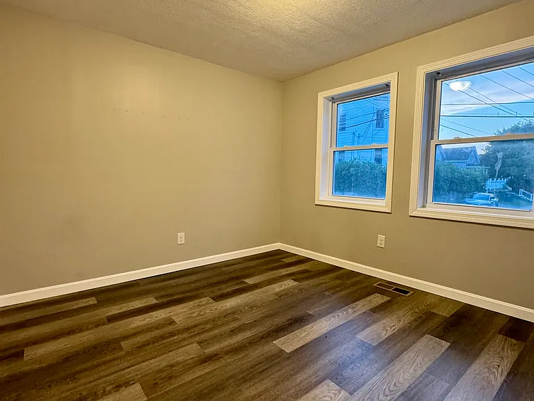 34 Granite St #1A — Photo 3