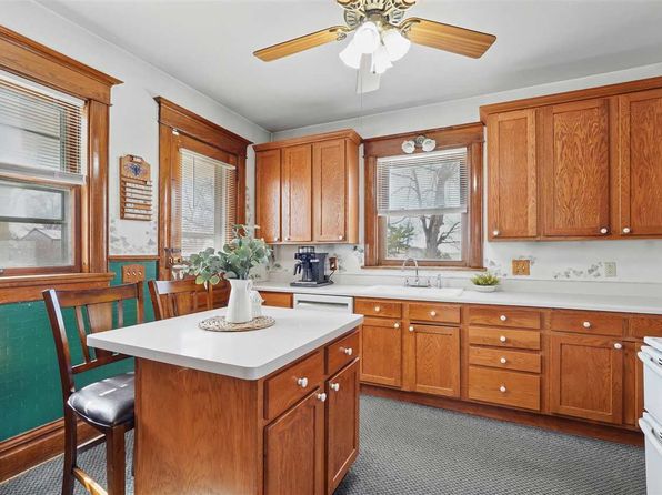 605 Williams St, Victor, IA 52347