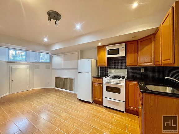 4th image of 492 14th St #1