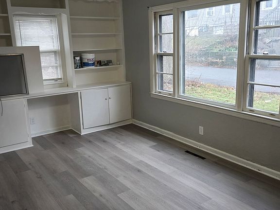 2nd image of 75 W Newlon Pl