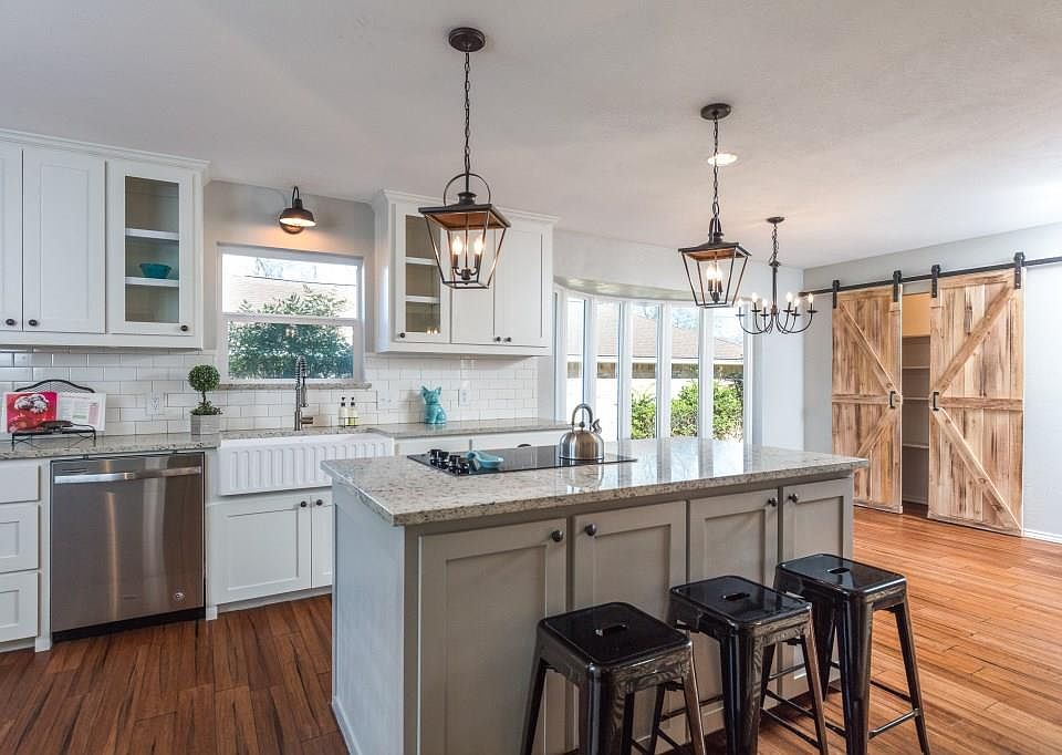1st image of 3709 Oakbriar Ln
