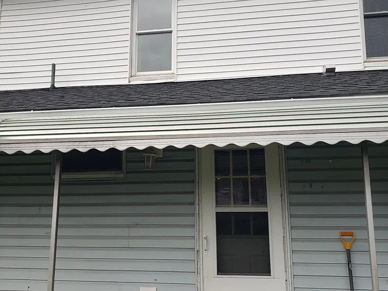 887 Peace St — Photo 3
