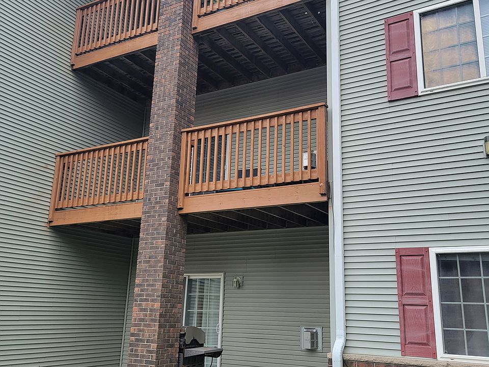 Balcony (2nd Floor)