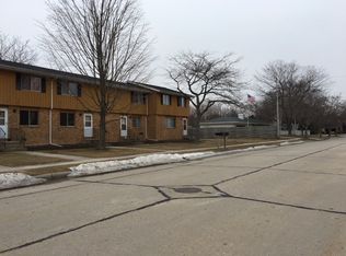 2931 40th St APT F, Two Rivers, WI 54241