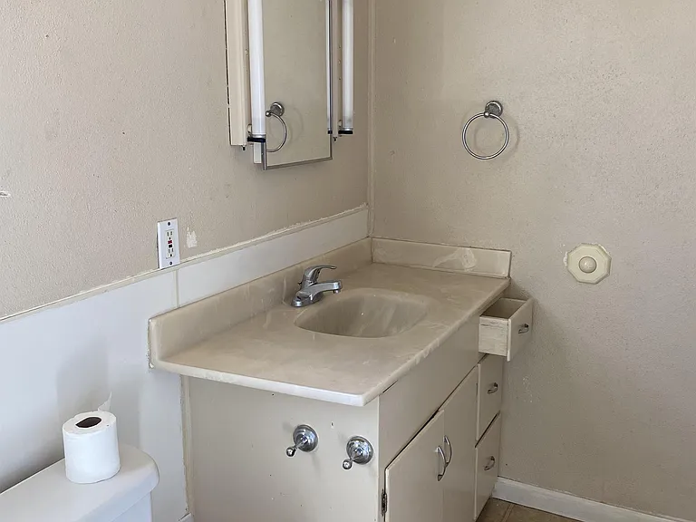 339 N Abbie St #1 — Photo 12