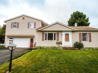 202 Winchester Rd, East Syracuse, NY 13057