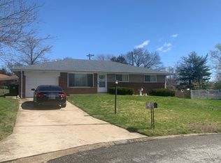 10605 Knollside Cir, Saint Louis, MO