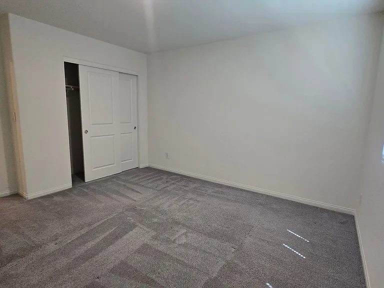 7647 Duran Harbor Ln — Photo 25