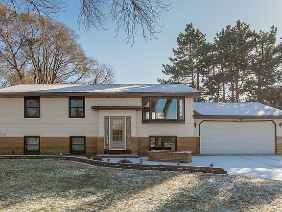 2nd image of 500 Westby Dr NE