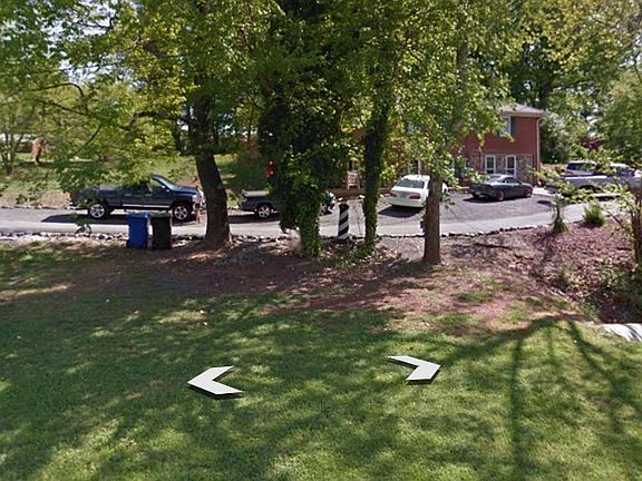 3rd image of 600 Hillside Dr